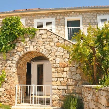 Apartments Adriana 볼 외부 사진