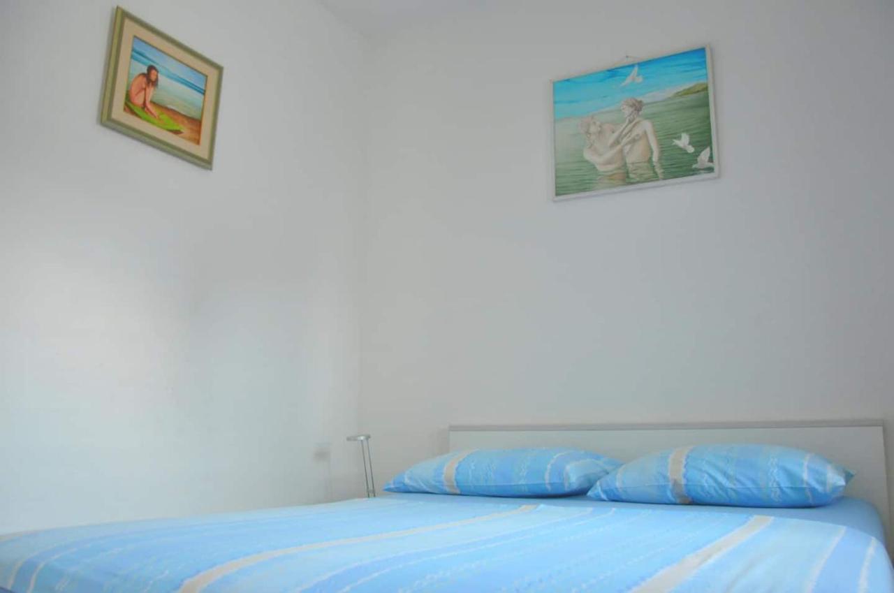 Apartments Adriana 볼 외부 사진