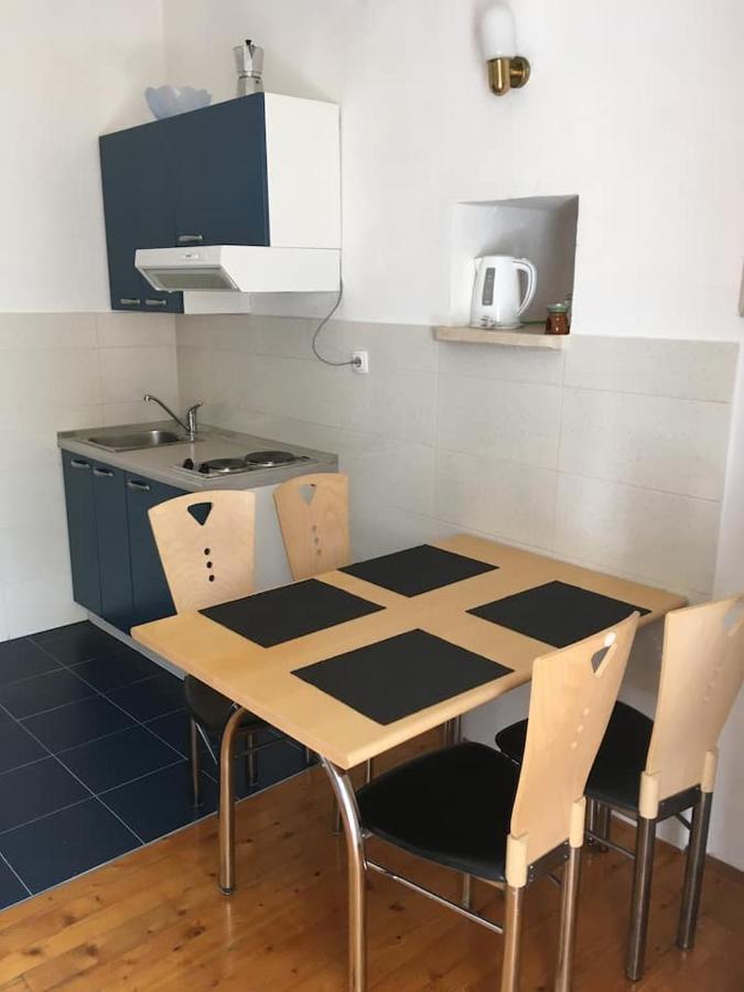 Apartments Adriana 볼 외부 사진